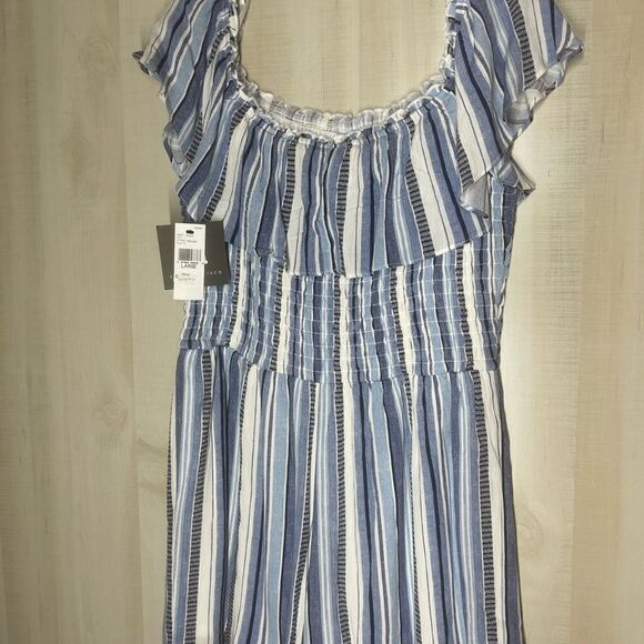 I. N. San Francisco blue and white striped shorts romper, ruffle, size large - Picture 15 of 16